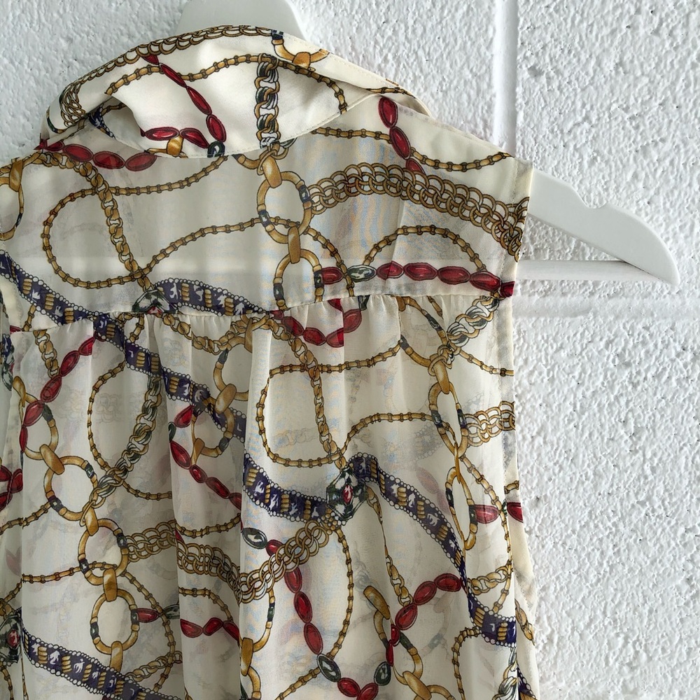 LUSH Chain Print sleeveless Blouse - Picture 7 of 8